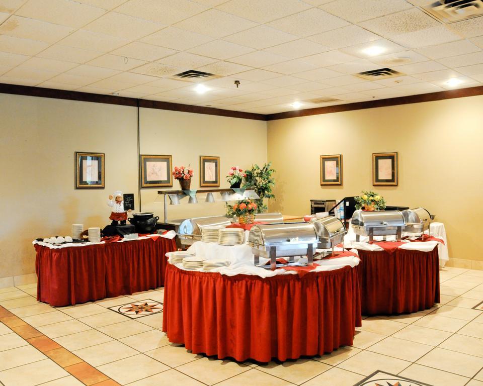 Quality Inn & Suites Palm Island Indoor Waterpark Batavia Buitenkant foto