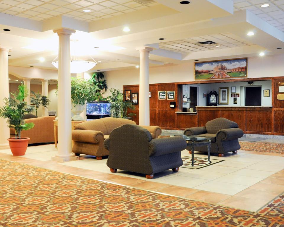Quality Inn & Suites Palm Island Indoor Waterpark Batavia Buitenkant foto